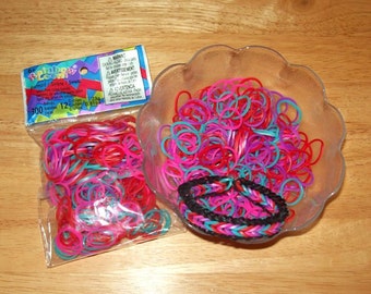 300 Multi Colour C Clips For Making Loom Band Bracelets - Loom Bands  Accessories, Bracelets -  Canada