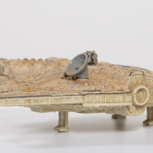 Millennium Falcon Vintage Star Wars Dicast Toy
