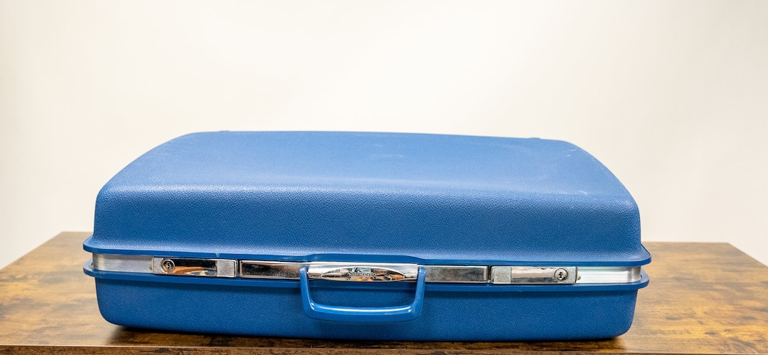 Blue Saturn II Samsonite 26 Pullman Suitcase - Etsy