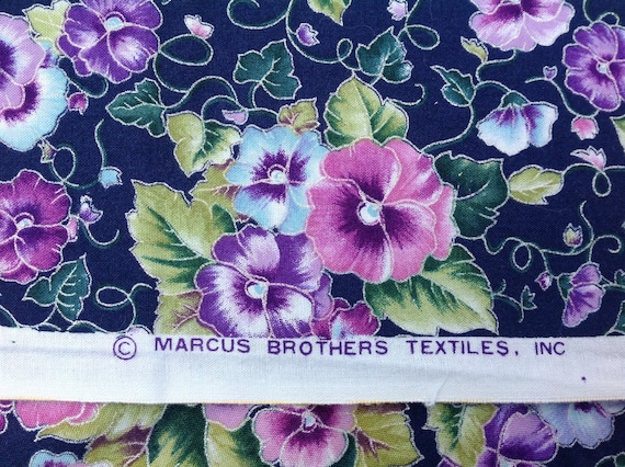 Vintage Marcus Brothers 100/% cotton Fabric Greens on White Background