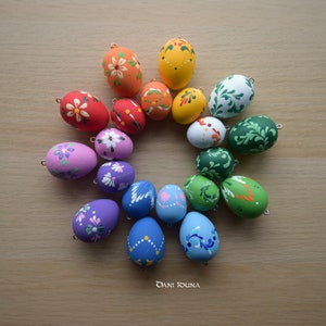 Hand painted wood Easter eggs Indoor decoration image 1