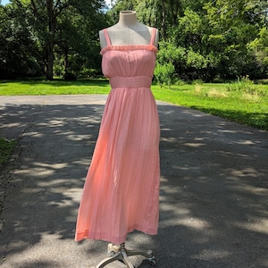 Vintage 70s Peach Summer Sleeveless Maxi Dress by ingenue of California
