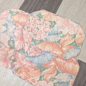 Vintage 80s/90s Floral Print Pastel Fabric Placemats