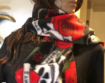 Skull and Roses Fleece Scarf  Gothic Style Teen-Adult  Free Shipping