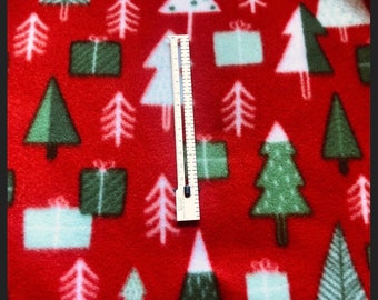 Christmas Blanket Fleece Reversiable Backing is Green 51”x61”