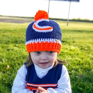 Chicago Bears Beanie, Unisex Chicago Bears Hat, Baby Beanie, Baby Photoprop, Football Hat, Baby Crochet Football Hat Pom Pom