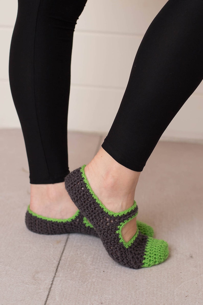 Kani Slippers, Crochet Slippers, Women Crochet Slippers, Teen Crochet Slippers image 3