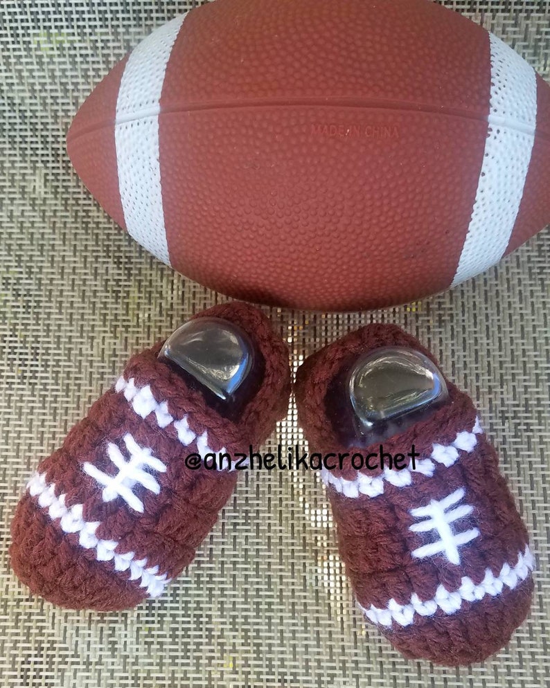 Chicago Bears Beanie, Unisex Chicago Bears Hat, Baby Beanie, Baby Photoprop, Football Hat, Baby Crochet Football Hat image 8