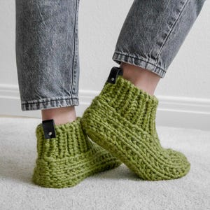 Strickanleitung Haussocken „SPEEDY SOCKS No. 3 - FLUFFY“ (Größe 35–46) - No. 285