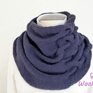 Knitting Pattern – Cable Knit Loop – No.112E