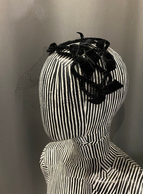 Vintage Fascinator Black Velvet Net Face Veil Hat