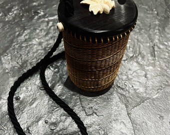 Bolso Baguette tejido floral tallado Nantucket vintage hecho a mano