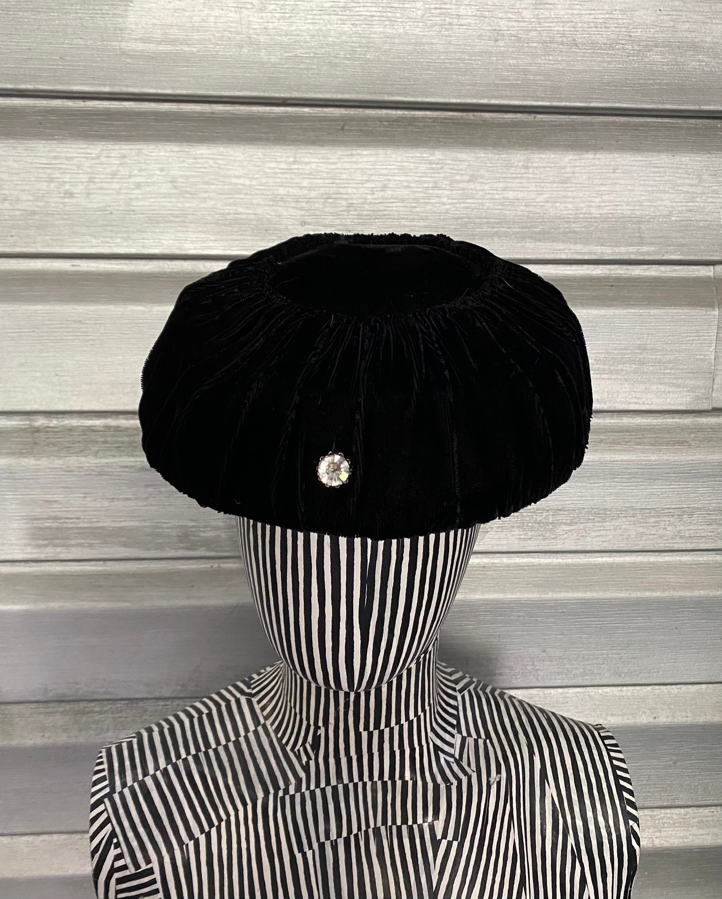 Vintage Black Velour Hat Cloche Style Rhinestone Decoration Vintage Gene Doris Hat Cloche Fitted 7 Black Felt Bow  main image 2