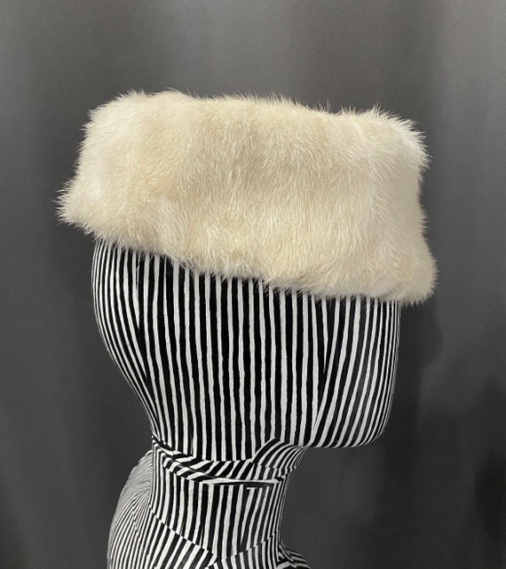 DEBORAH Vintage Blonde Mink Fur Pillbox Hat