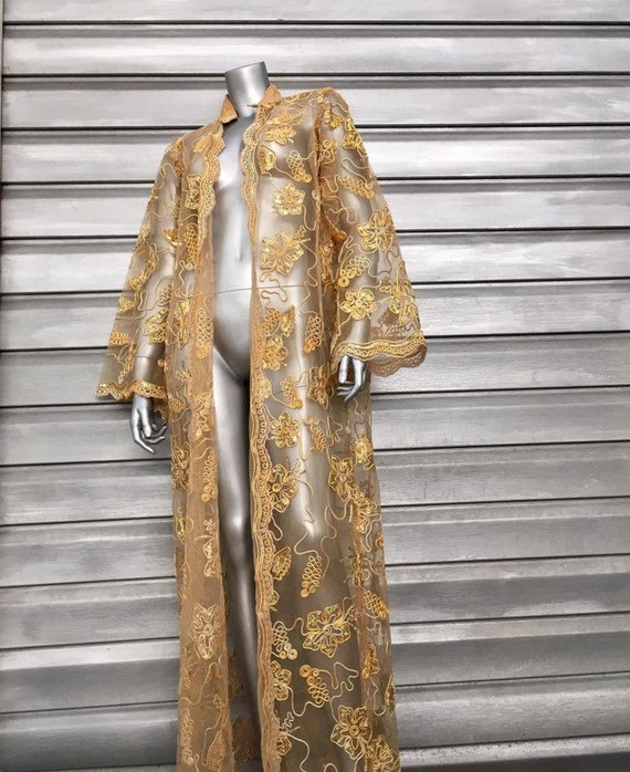 Vintage Floral Metallic Gold Applique 1