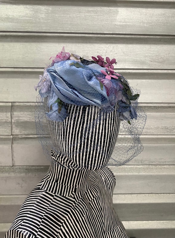 Vintage Fascinator Blue Floral Net Face Veil Hat - image 2