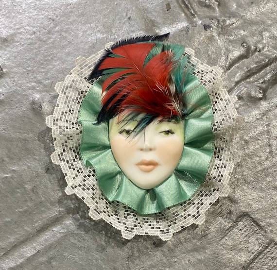 woman face Pin by MarkTheUser