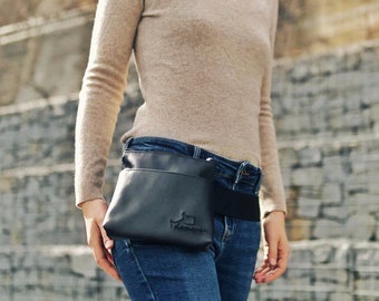 Elegant waist Bag for Dog Walking Perfect Gift Made in Europe / Black Hip Bag