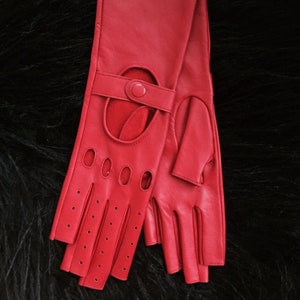 Lange Lederhandschuhe für Damen, rote Autohandschuhe, lange Handschuhe Frauen, weiches Lammleder, italienisches Leder. halbfingerlose Handschuhe