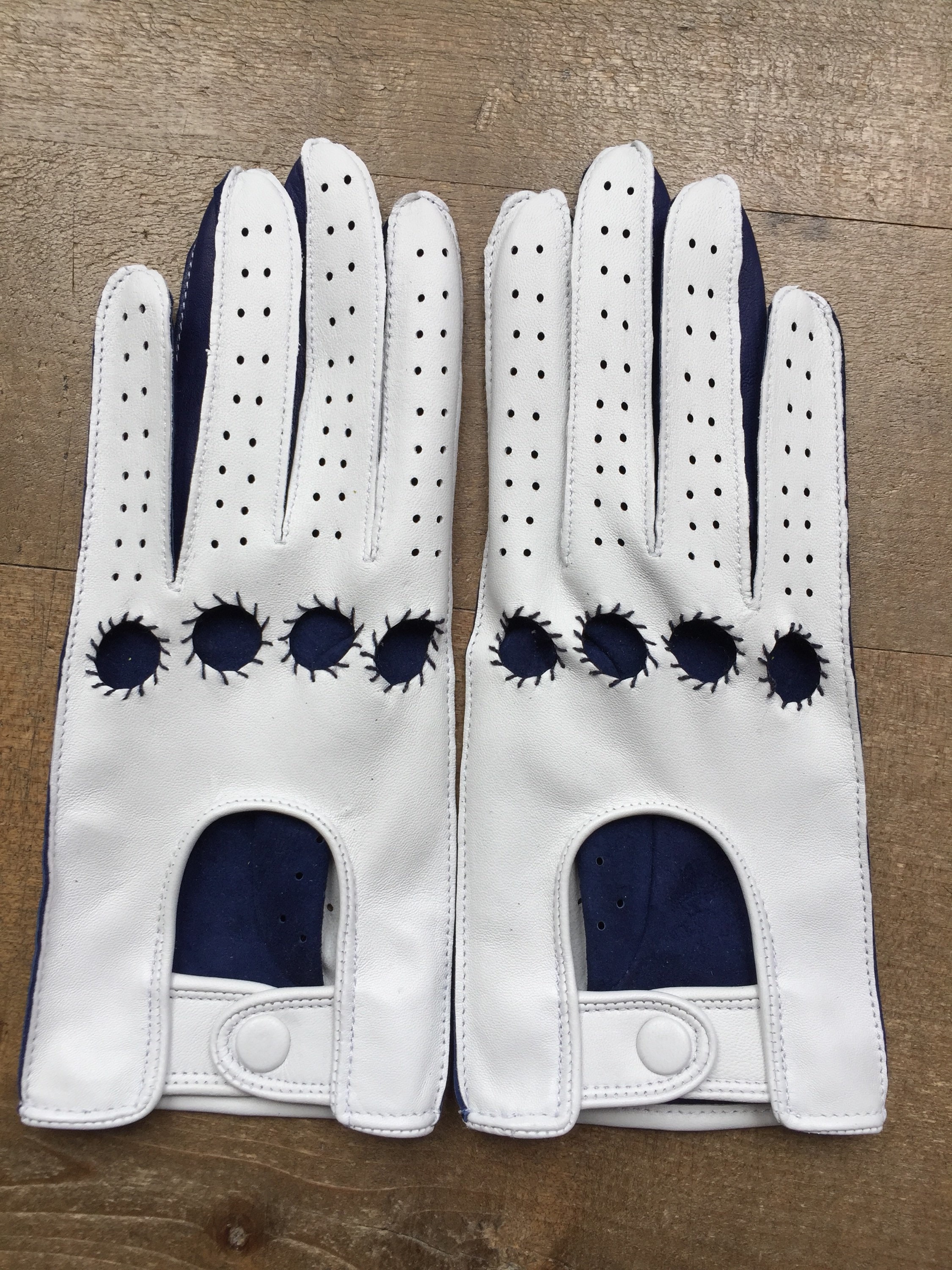 Leather driving gloves for ladies/ Navy and white/ gift for her/ wedding/ femme gents cuir/ Mother's day gift/ Italian gloves/ Gloves women