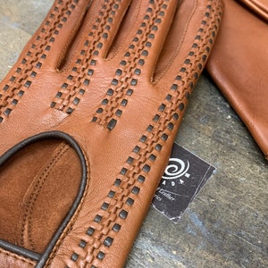 Luxury Men&#39;s leather gloves for driving/ leather gloves/ mens gloves/ lambskin italian leather/elegant gloves for men/ luxury style