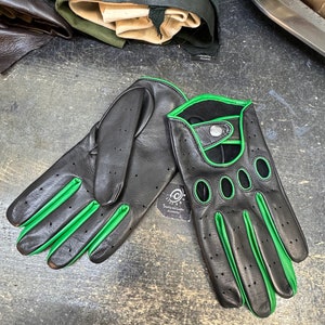 Leather driving gloves for men / leather gloves /gift / mens gloves / italian leather / handmade gloves, soft-lamskin leather / Black Gloves