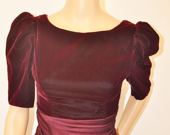 Vintage 1980s burgundy maroon velvet gown formal floor length dress party dress