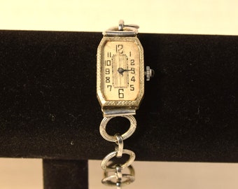 Vintage 1920s lady's 14K gold filled wrist watch with bracelet band