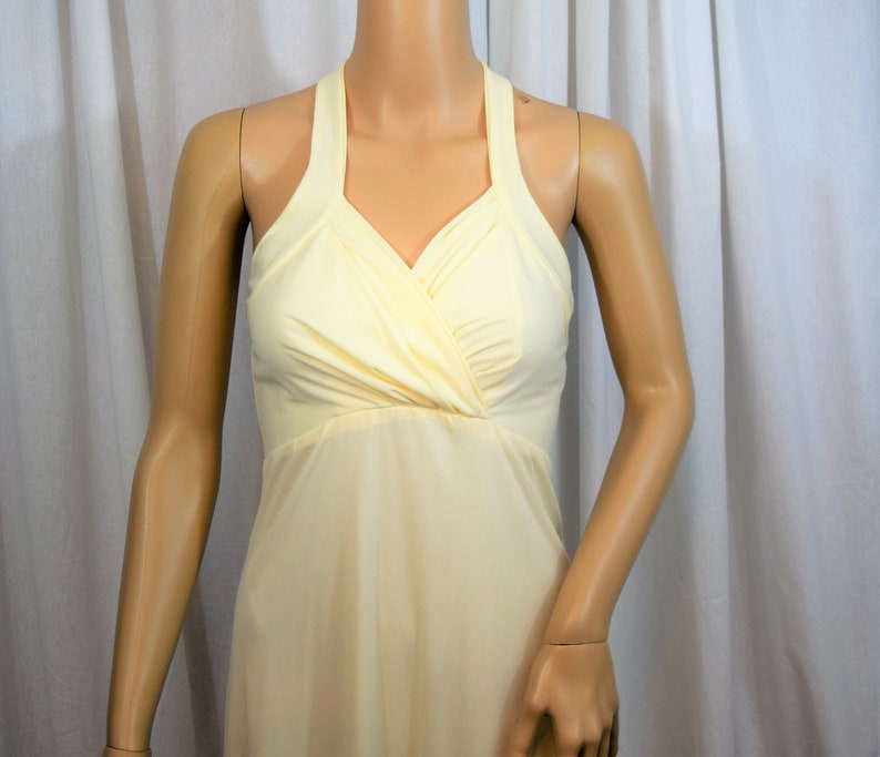 Vintage 1980s off white knit halter formal gown maxi floor length evening dress