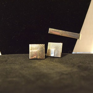Vintage 1960s silver tone geometric / abstract flag design tie bar and cuff links set by Swank