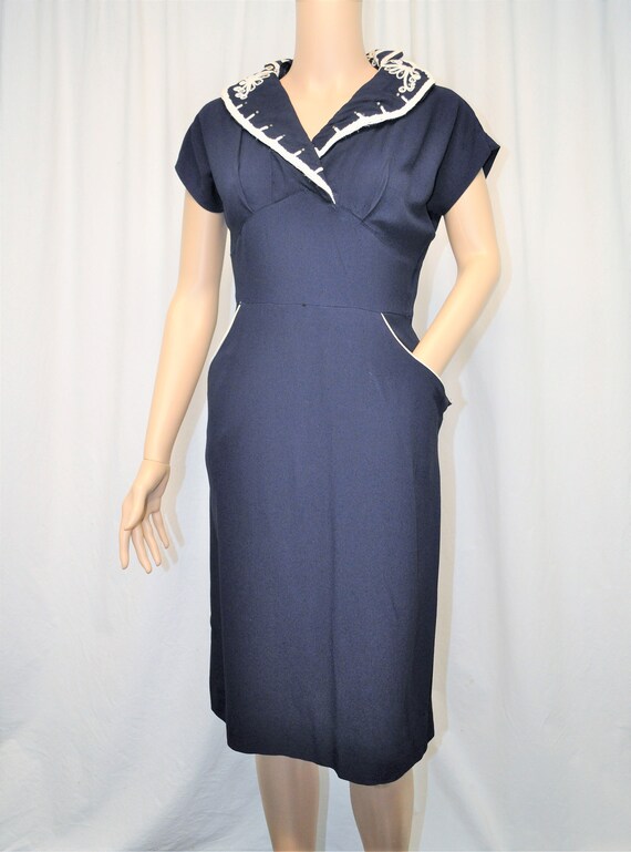 Vintage 1940s 1950s navy blue short sleeve day dr… - image 5