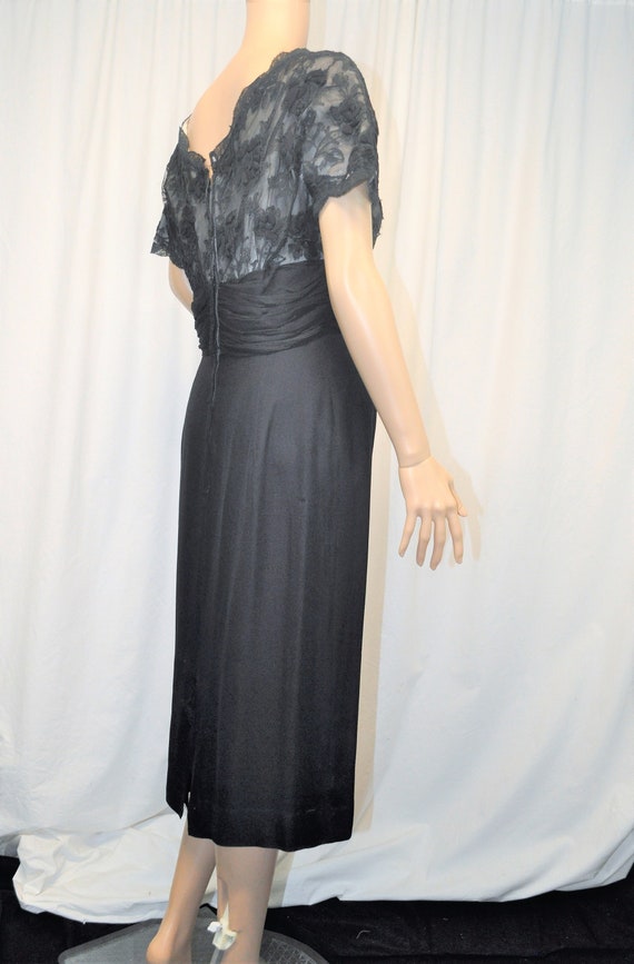 Vintage 1950s black crepe and lace cocktail dress… - image 3