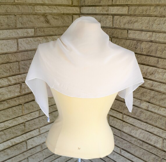 Vintage 1950s 1960s wide white scarf with embroid… - image 3