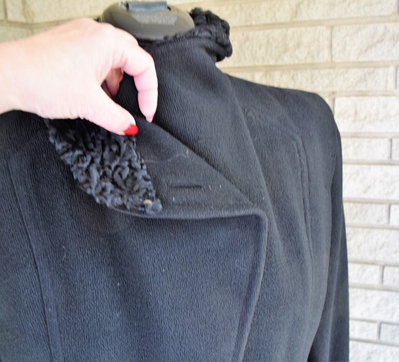 Vintage 1940s black wool crepe coat with Persian … - image 10