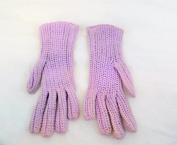 Women's vintage 1960s lilac lavendar crochet wris… - image 4