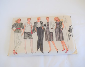 Vintage 1980s Vogue 8617 sportswear, pants, skirt, jacket, 2 piece dress sewing pattern