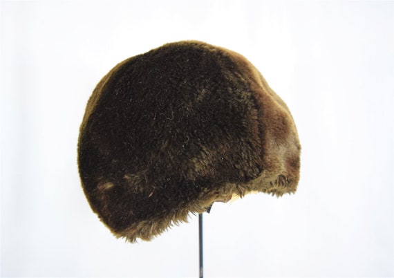 Vintage 1960s brown velour faux fur winter hat sl… - image 3