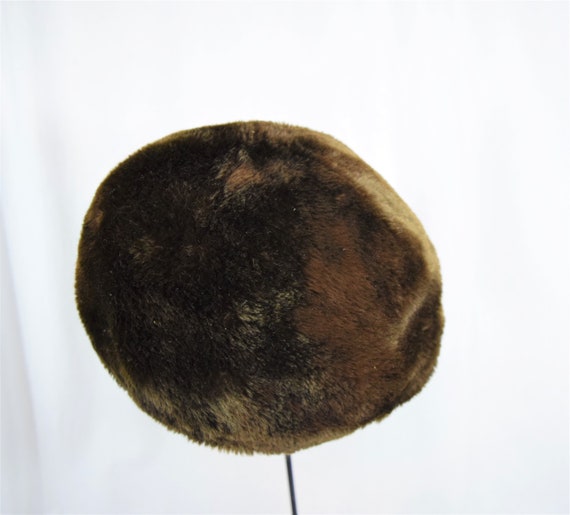 Vintage 1960s brown velour faux fur winter hat sl… - image 7