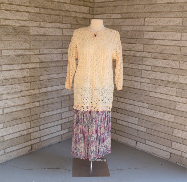 Vintage 1980s boho loose cut dress with floral print pleated skirt and crochet cotton long tunic by Positive Attitude size 5 6