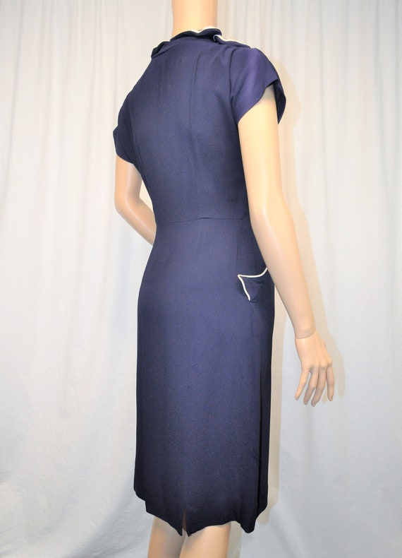 Vintage 1940s 1950s navy blue short sleeve day dr… - image 3