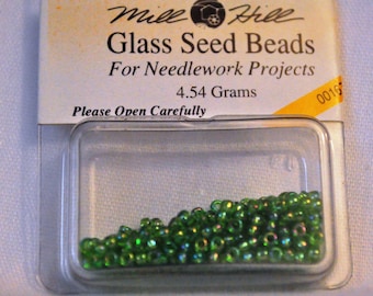Christmas Green 00167 Mill Hill Glass Seed Beads