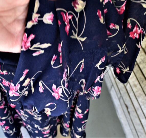 Vintage 1980s First Issue navy blue with flower p… - image 7