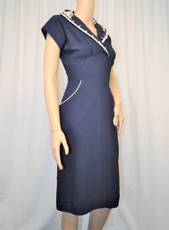 Vintage 1940s 1950s navy blue short sleeve day dr… - image 2