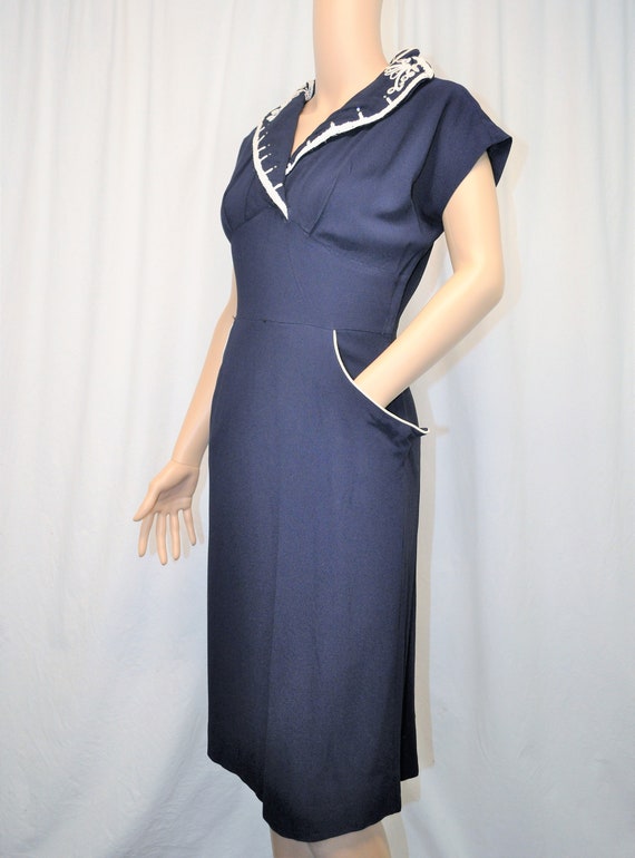 Vintage 1940s 1950s navy blue short sleeve day dr… - image 4