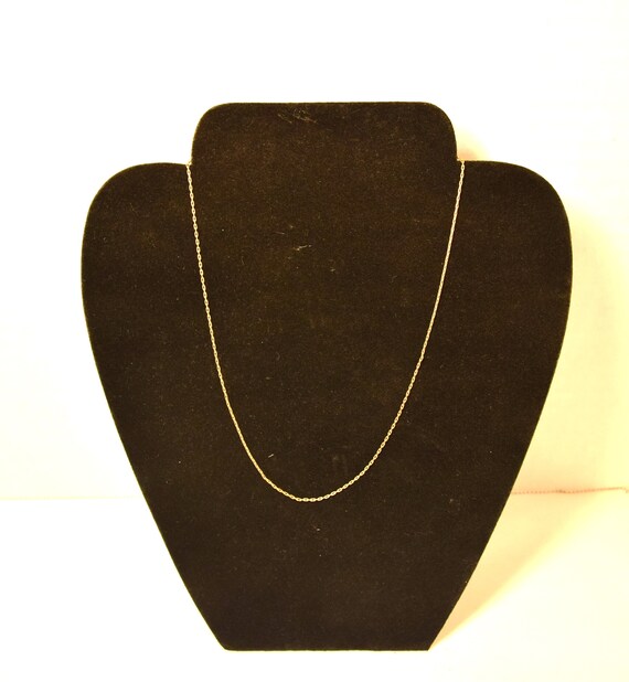Vintage 1970s 1980s fine gold tone chain with safe