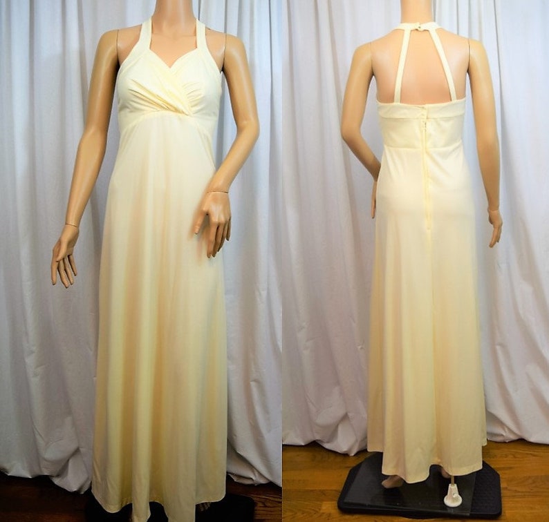 Vintage 1980s off white knit halter formal gown maxi floor length evening dress