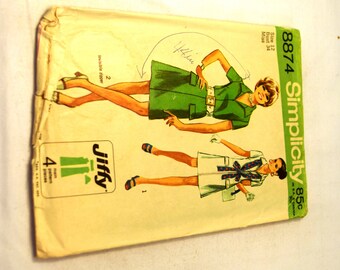 Vintage 1970s Simplicity 8874 Misses Jiffy Dress short sleeve front zipper sewing pattern