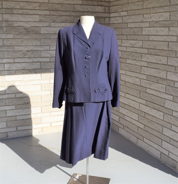 Vintage 1940s navy blue suit