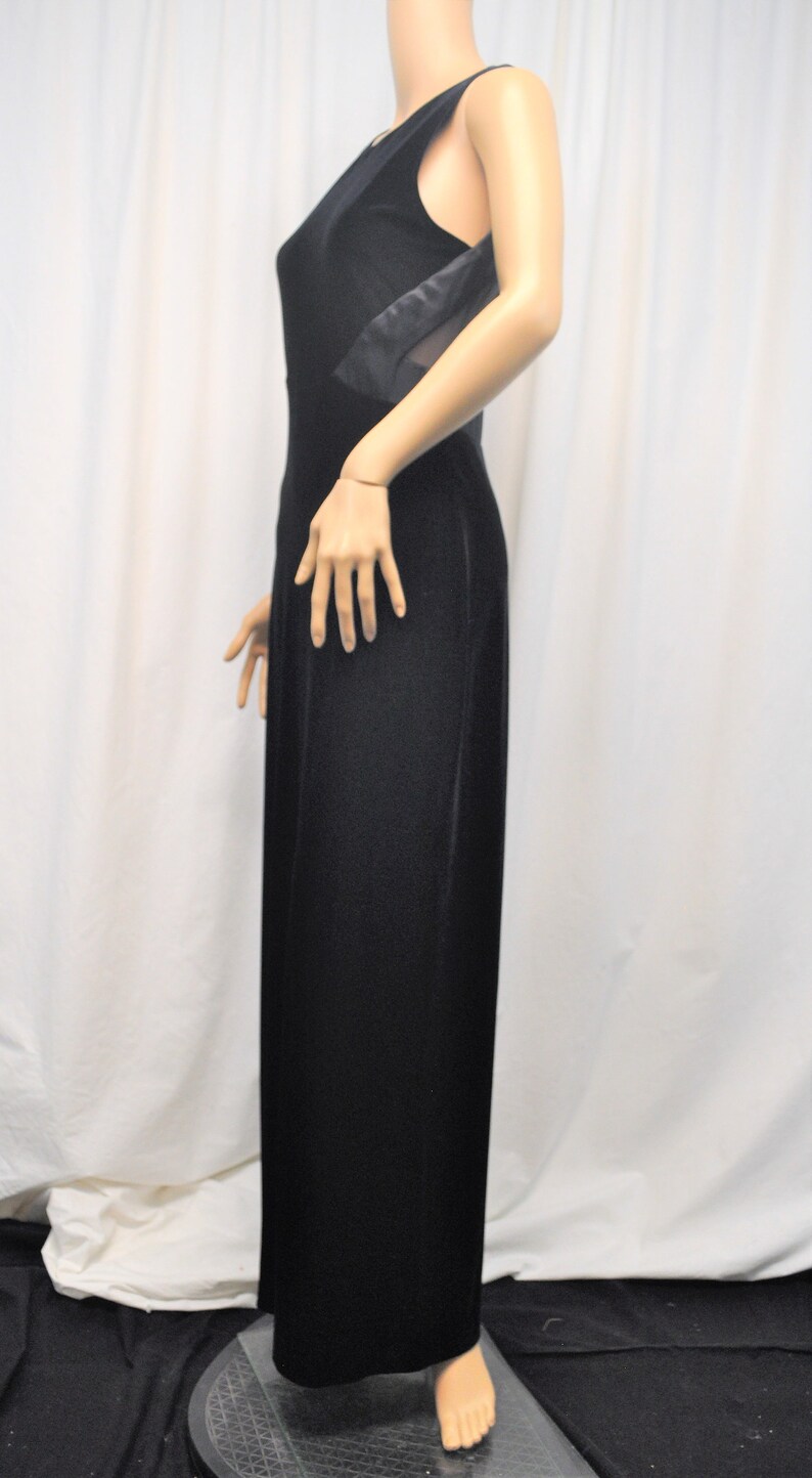 Vintage 1980s 1990s black velvet, satin, and sheer floor length sheath sleeveless evening gown by Rhapsody image 6