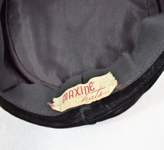 Vintage 1960s black velvet pillbox hat by Maxine - image 6